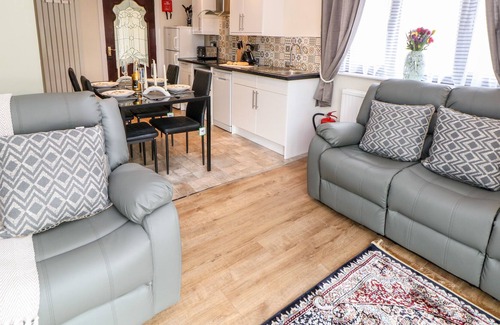 Dronfield Casa | JESMOND DENE, family friendly, character holiday cottage in Unstone