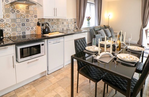Dronfield Casa | JESMOND DENE, family friendly, character holiday cottage in Unstone