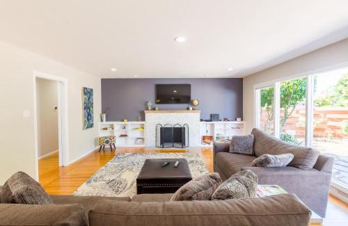 Junior College Neighborhood Association Casa | Jewell Dreams