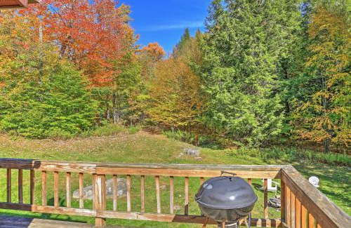 Jewett Casa | Jewett Cabin with Viewing Deck - 10 Mins to Skiing!