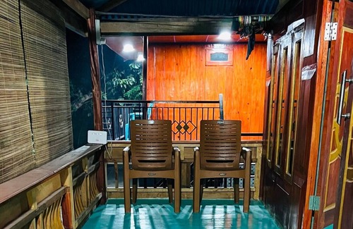 Komodo Cama Y Desayuno | Jhuna Komodo Homestay Room1