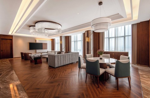 Jiangshan Hotel | Jiangshan Haiwaihai Crown Hotel