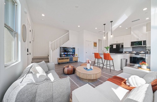 Walnut Casa | Jie’s Walnut Bloom｜Stylish 3B2.5B Residence