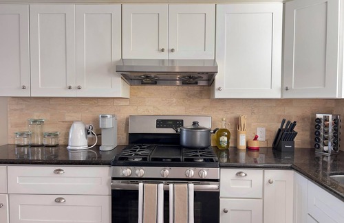 Mayflower Village Casa | Jie’s choice 3b single house with large backyard