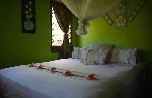Taveuni Island East Cama Y Desayuno | Jima's Home Retreat: Where Peace Finds Home