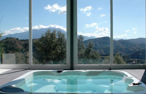 Comares Cama Y Desayuno | JINGTU Wellness & Spa B&B