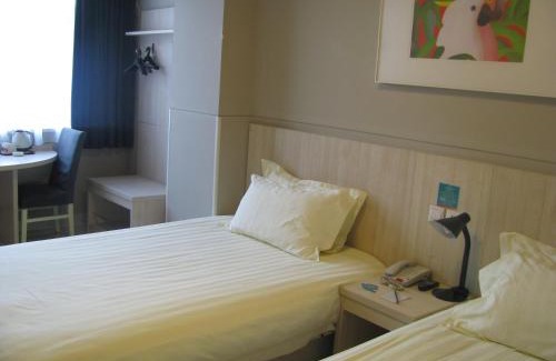 Jiangxia District Hotel | Jinjiang Inn Wuhan Optical Valley Finance Habour