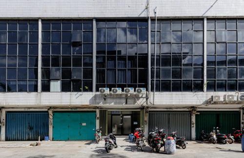 Jakarta Hotel | JJ House Mitra RedDoorz
