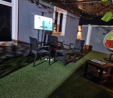 Ikotun Apartamento | JKA 2-BEDROOM-Apt 24HRS POWER Unlimited WIFI , GARDEN PATIO AREA,FREE DAILY HOUSEKEEPING