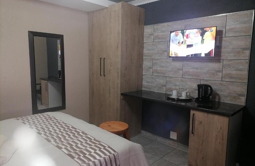 Polokwane Casa | JM Gardens Guest House