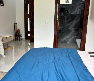 Jwalamukhi Cama Y Desayuno | JM Luxury Homestays