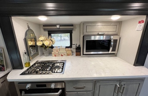 Riverton Casa | JMA Alpine Inn