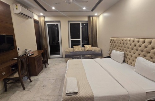 Vasant Kunj Cama Y Desayuno | JMD Residency