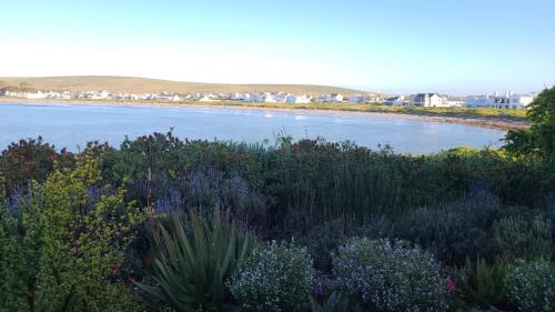 Britannia Bay Casa | Joan se Plek