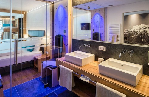 Nauders Cabina | Jochelius - 1900m - Bergresort und Restaurant - Doppelzimmer Deluxe