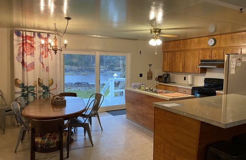 Pacific Beach Casa | Joe Creek Inn- Unique Home