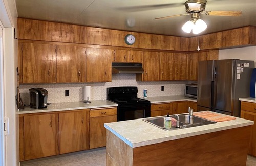 Pacific Beach Casa | Joe Creek Inn- Unique Home