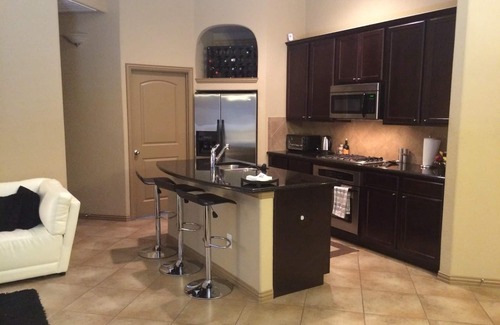 Tarrant County Casa | Joe Pool Lake Resort Style-Upscale Gorgeous Home!
