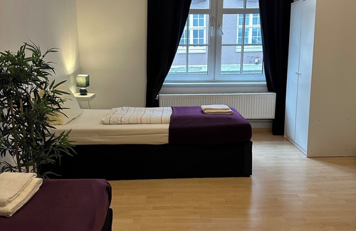 Neumuenster Casa | Johannisstraße 1 W2 - 3 bedrooms with parking space