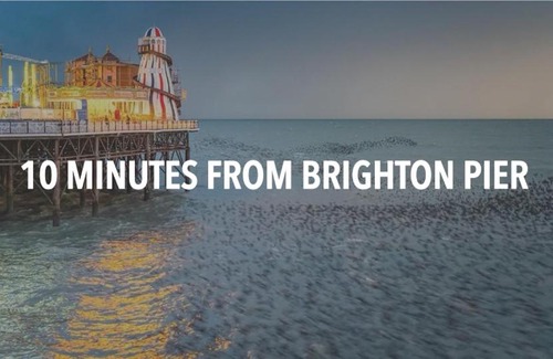 Peacehaven Casa | JOHN WAYNE'S LODGE by sea