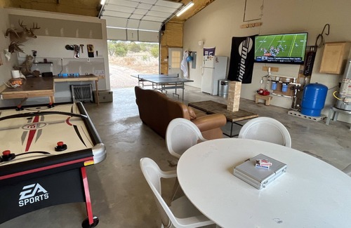 Johnson City Casa | Johnson City ranch house with HUGE game room and VIEWS for miles!