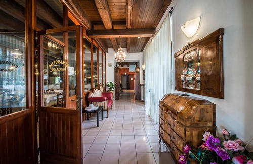 Peschiera del Garda Hotel | Johnson