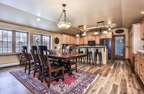 Arbor Vitae Casa | Johnson Lake Compound - (2 Individual Homes)
