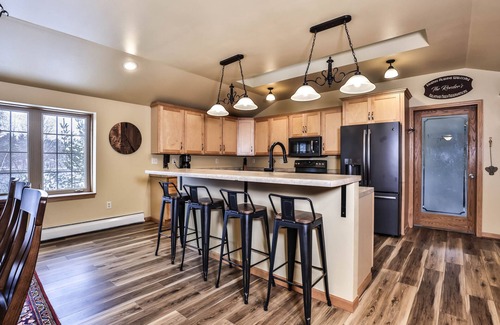 Arbor Vitae Casa | Johnson Lake Compound - (2 Individual Homes)