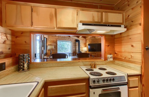 Fish Camp Cabina | Johnson's Cedar Creek Cabin