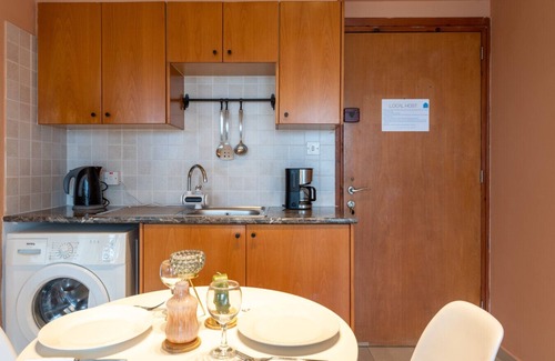 Larnaca City Centre Apartamento | Johny's Spot in Larnaca