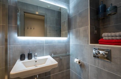 The Liberties Hotel | JOIVY Affordable Dublin Thomas Street