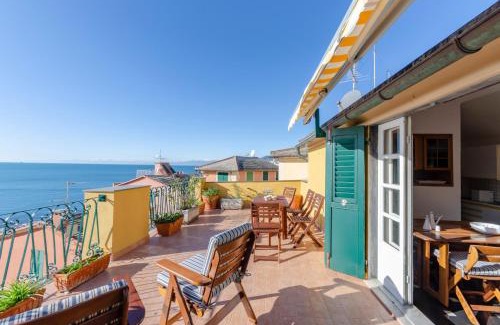 Camogli Apartamento | JOIVY Camogli Treasure for 4 with Terrace and Incredible View