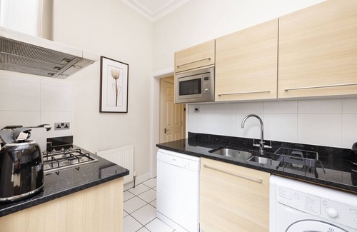 Stockbridge Apartamento | JOIVY Chic Flat Near Stockbridge Market W/ Patio