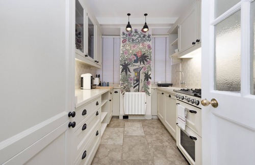 Leith Apartamento | JOIVY Eclectic & Design Led 3Br Apt Near Edinburgh Castle
