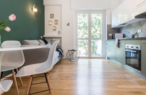 Fiera Casa | ALTIDO Recently Renovated City Life Apartment w/Balcony