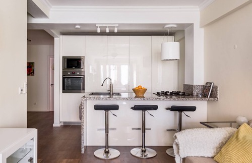 Carcavelos Apartamento | JOIVY Impressive 2-bed flat near the beach