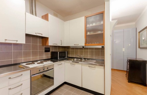 Nervi Apartamento | JOIVY Lovely Apt with Communal Pool in Nervi