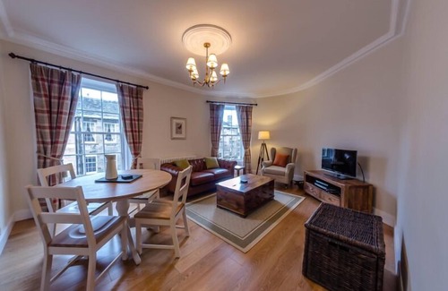Stockbridge Apartamento | JOIVY Luxury New Town Apartment