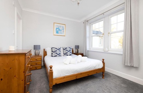 Dunbar Apartamento | JOIVY Modern Flat with Free Parking