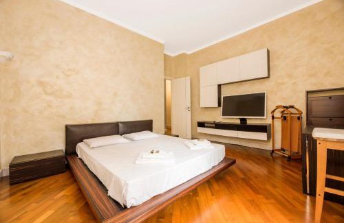 Albaro Apartamento | JOIVY Spacious 2-bedroom flat with Parking and Balcony