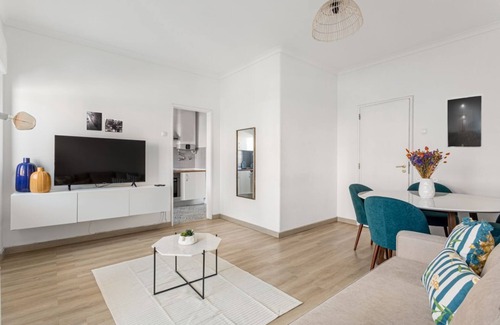 Sao Domingos de Benfica Apartamento | JOIVY Striking flat in Benfica