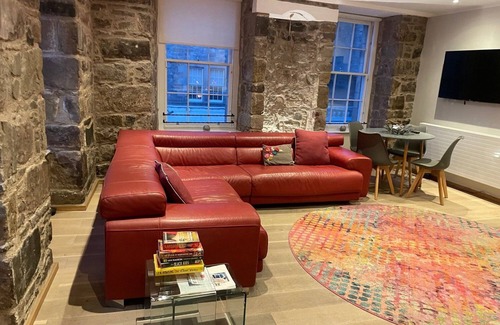 Old Town Apartamento | JOIVY The Heart and Soul of the Royal Mile