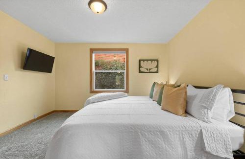 Deadwood Casa | JoLee Pines, Close to Attractions, Great View