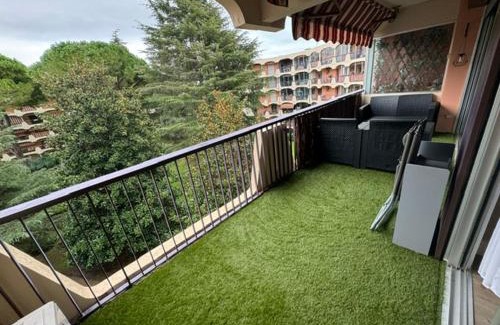 Mandelieu-La-Napoule Apartamento | Joli 2 chambres - 3 piscines - 88 m2