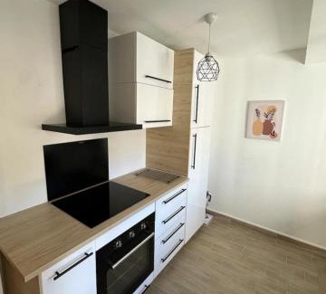 Le Pradet Apartamento | Joli 2 pièces rénové à proximité des plages
