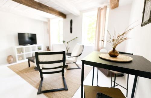 Bargemon Apartamento | Joli 2P - Piscine & Parking