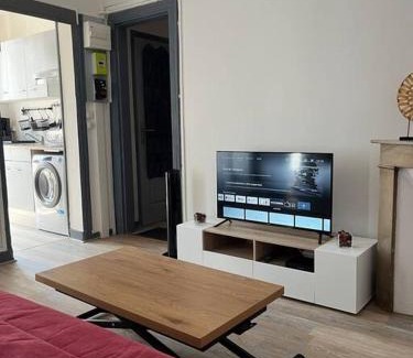 Saint-Ouen Apartamento | Joli appart à 10 minutes de Paris en métro - Parking Offert
