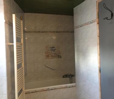 Courson-les-Carrieres Apartamento | Joli appartement de 60m2 avec Balcon à la campagne