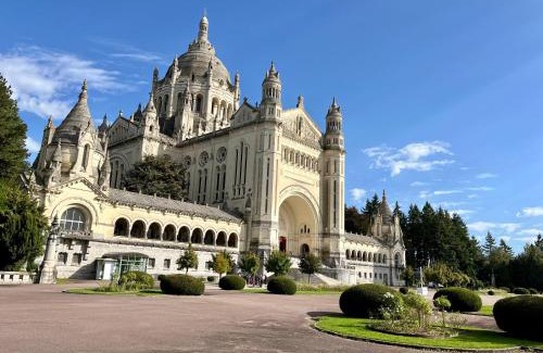 Lisieux Apartamento | Joli appartement au cœur de Lisieux avec vue sur la Cathédrale