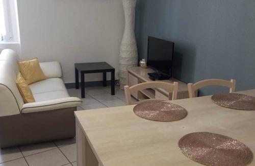 Perigueux Apartamento | Joli Appartement Avec 2 Chambres